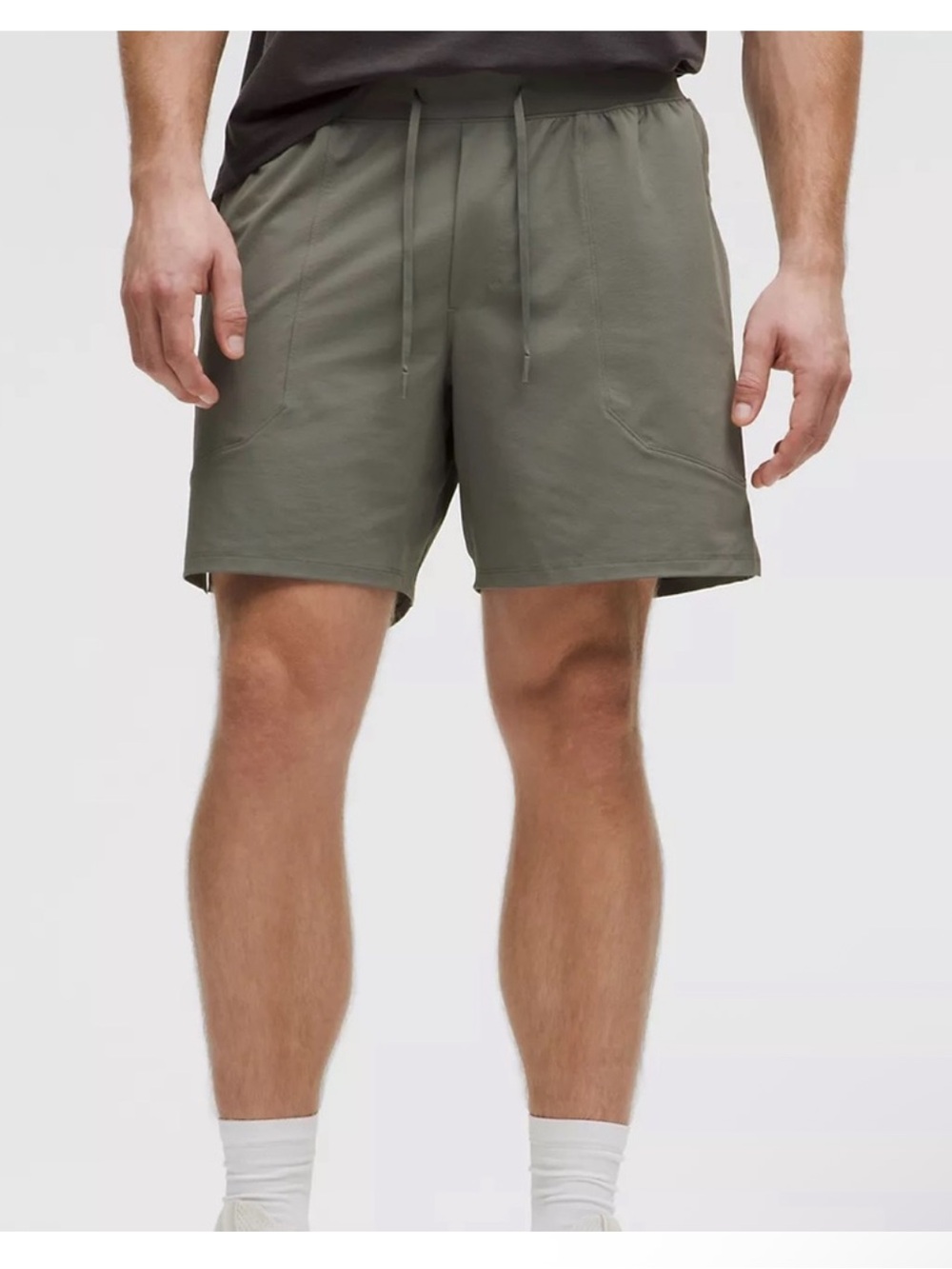 Lululemon License to Train Short 7" Lined large olive